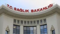 saglik-bakanligindan-hastane-yazisi:-bahcede-kedi-kopek-olmayacak