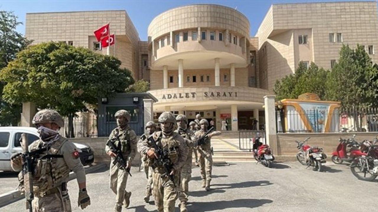 askerlik-icin-sahte-rapor-veren-saglikcilara-operasyon:-30-gozalti