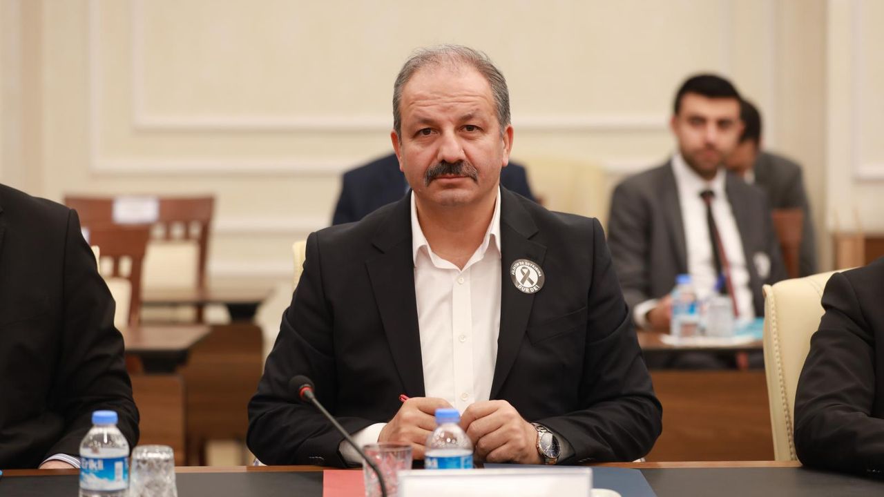 18-bin-saglik-calisani-toplu-sozlesme-icin-saglik-sen’e-taleplerini-iletti