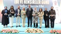ebe-ve-hemsireler-gunu-programi:-safiye-huseyin-elbi-odulleri-takdim-edildi